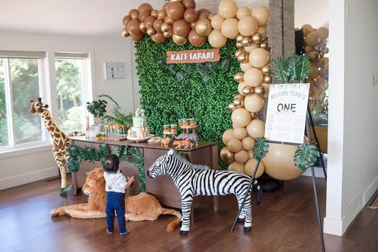 Throw a Wild Jungle Themed Party! - Smart Party Shop