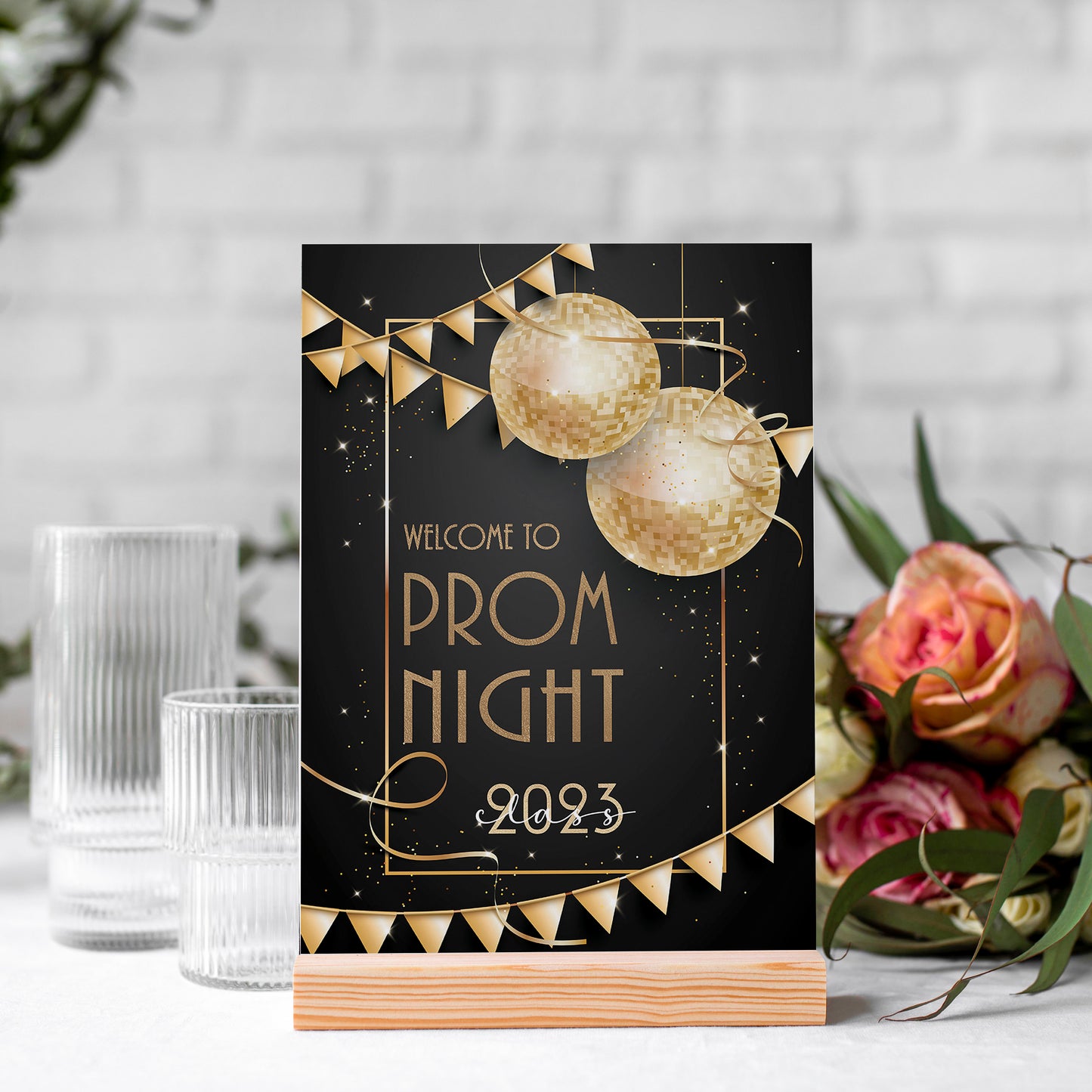 Black and Gold Prom or Graduation Selfie Frame & Party Sign