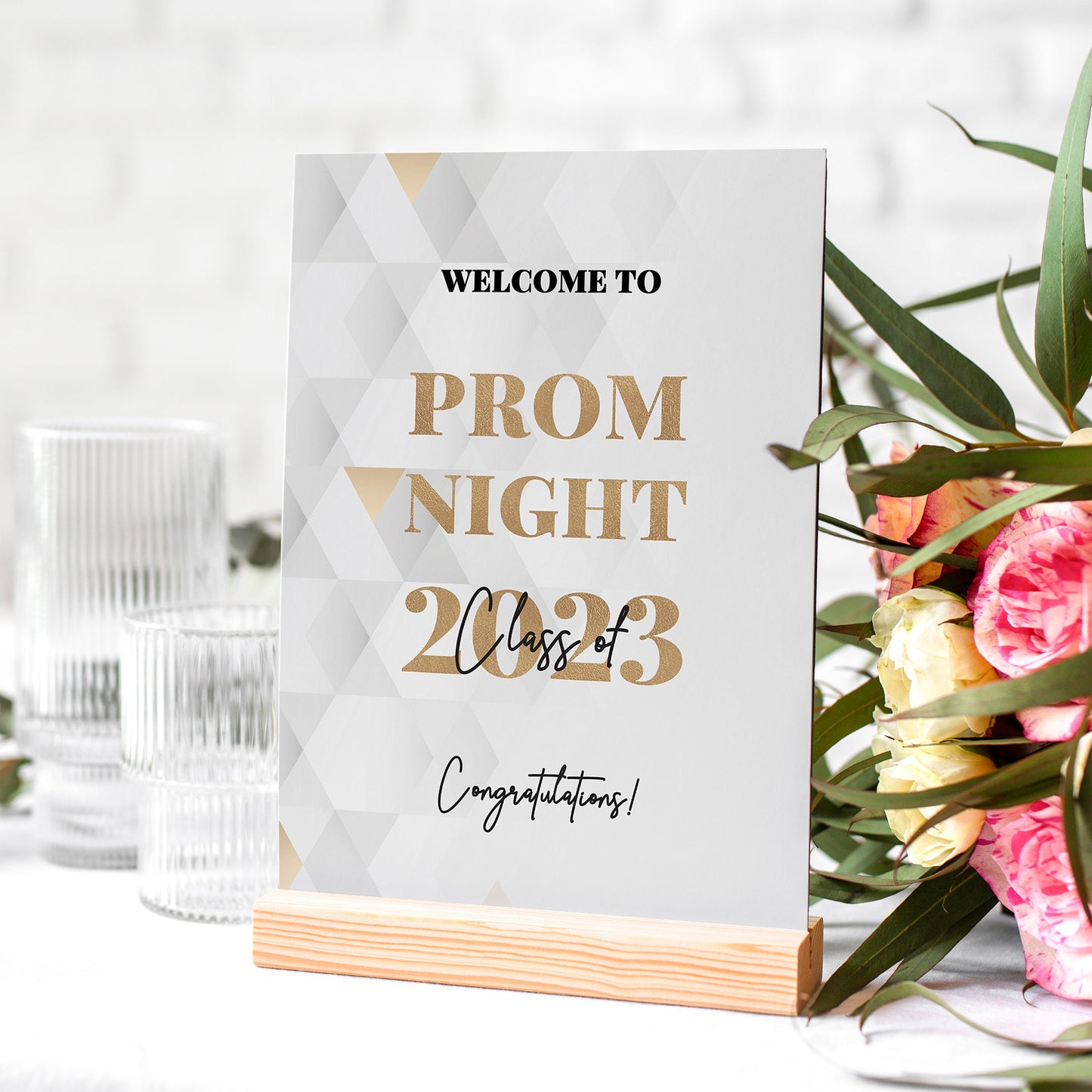 Modern Prom or Graduation Selfie Frame & Party Sign